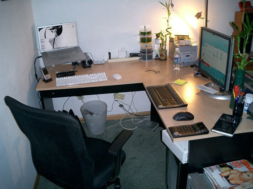 desk.jpg